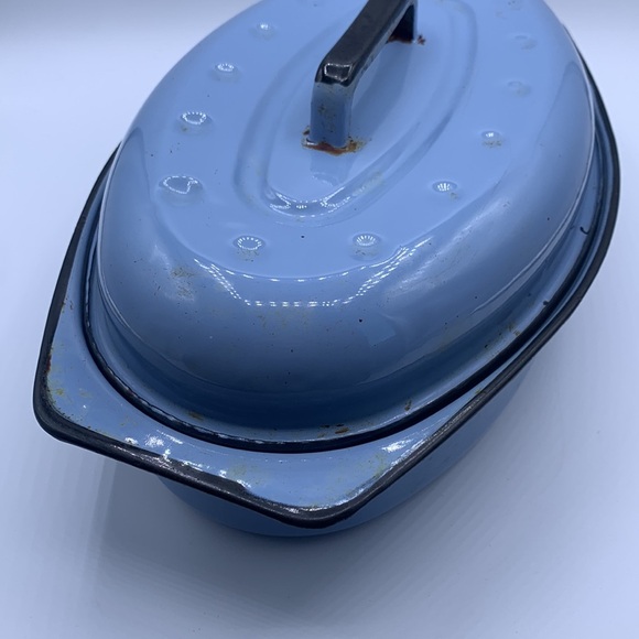 Vintage Black & Robin Egg Blue Small Enamel Roasting Pan with Lid - Picture 4 of 13